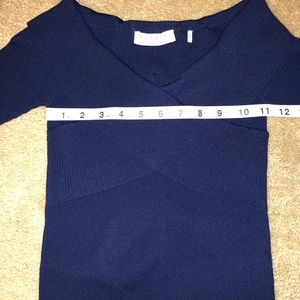 Cropped Sandro v neck